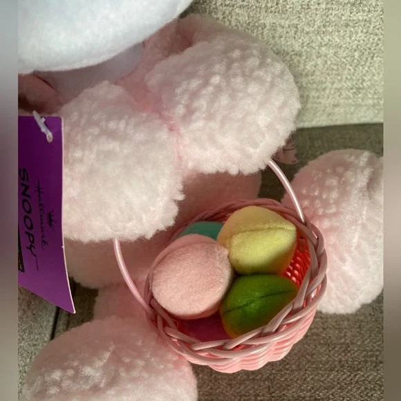 Vintage Hallmark Easter Bunny Plush Peanuts Snoopy - Picture 3 of 7